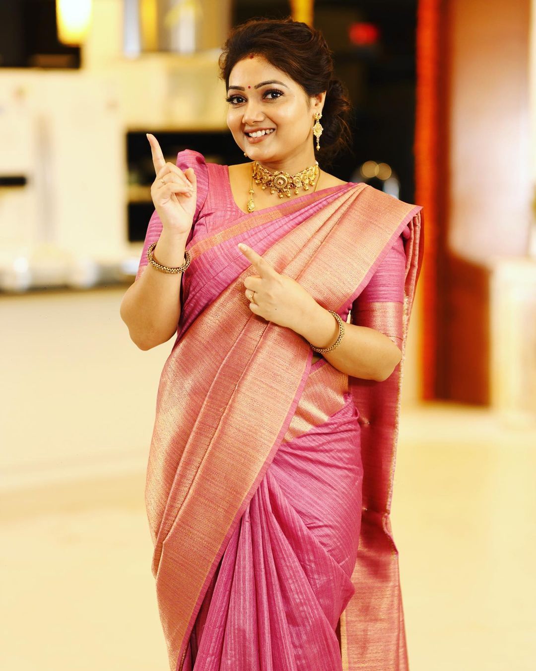 INDIAN ACTRESS PRIYANKA NALKARI IN TRADITIONAL RED SAREE